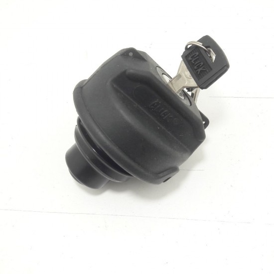 Tampa Combust&iacute;vel Voyage,Parati,Santana,Quantum,Monza,Kadett 90/