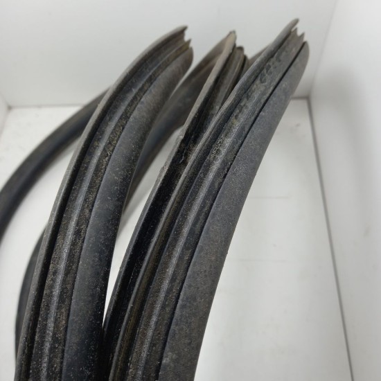 Borracha Parabrisa Passat 2/4 Pts 76/88 Autotravi