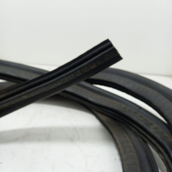 Borracha Cap&ocirc; Motor - Autotravi Gol / Voyage / Parati / Saveiro 80/85