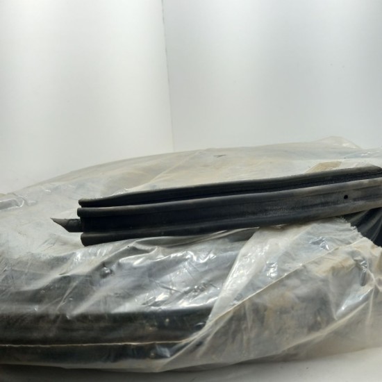 Borracha Porta Traseira - Elba Pr&ecirc;mio 4 Pts - 1 Jogo Nacional Borracha