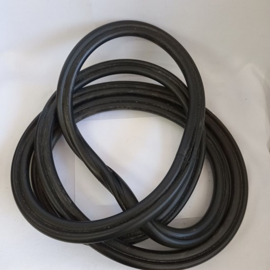 Borracha Parabrisa C/ Friso Pl&aacute;stico Caminh&atilde;o Veraneio