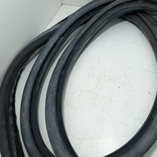 Borracha Vigia - Belina II C/Friso Pl&aacute;stico  
Ford