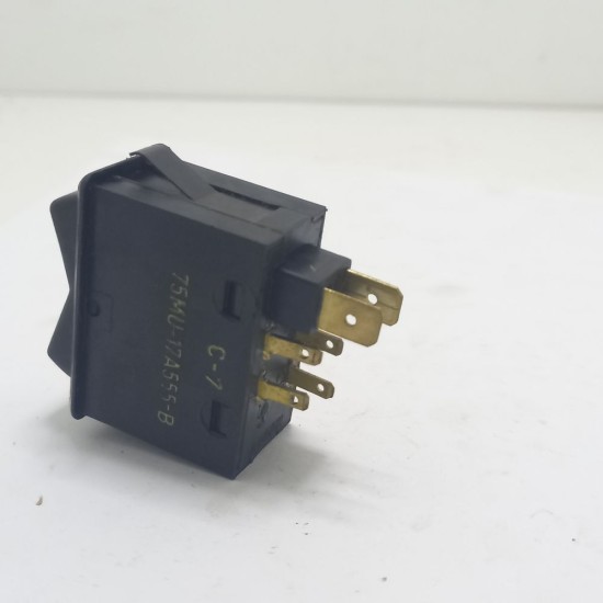 Bot&atilde;o Limpador Para-Brisa Maverick