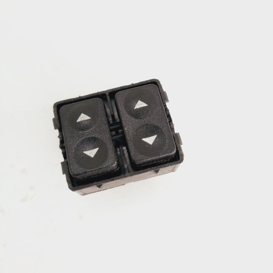 Bot&atilde;o Duplo Vidro El&eacute;trico Escort Verona (Com Defeito)