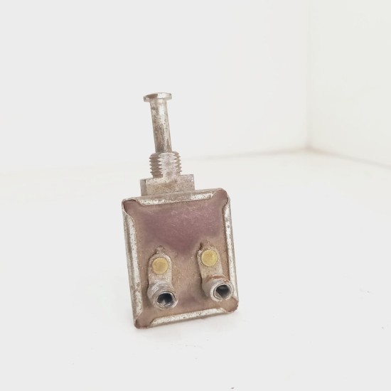 Interruptor Luz R&eacute; Aero Willys 24304