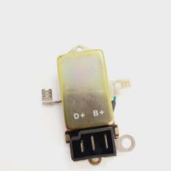 Regulador Voltagem Escort, Guarujá, Versailles, Gol, Santana