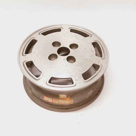 Roda de Liga Leve Escort Aro 13 4 Furos