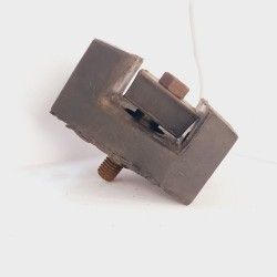 Coxim Superior Traseiro Motor F600 F700 F11000 F13000 Perkins