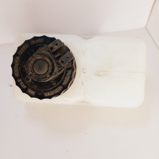 Reservat&oacute;rio L&iacute;quido Freio Kombi At&eacute;