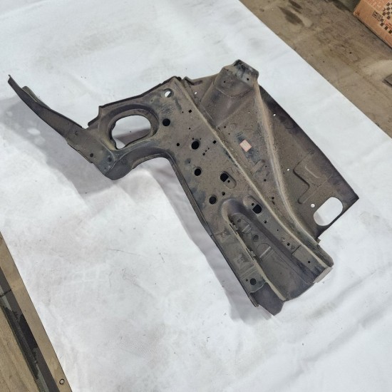 Avental e Longarina Lateral Dianteira Le Escort 86