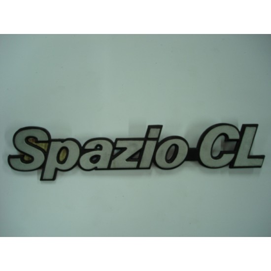Emblema Spazio-Cl Pl&aacute;stico
