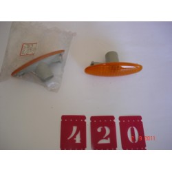 Lanterna Lateral Escort/Mondeo 93 - Ambar  Monte Carlo